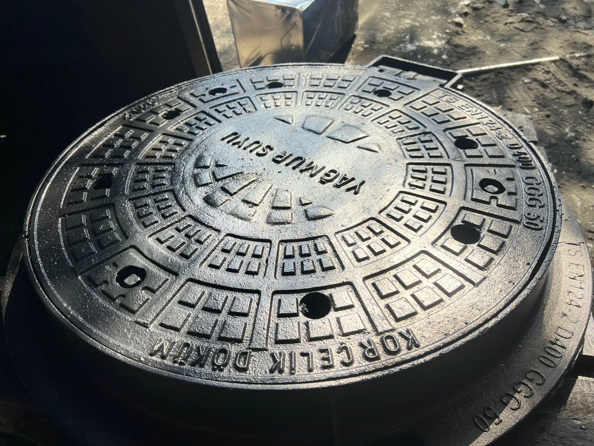 Menhol Rögar Kapakları