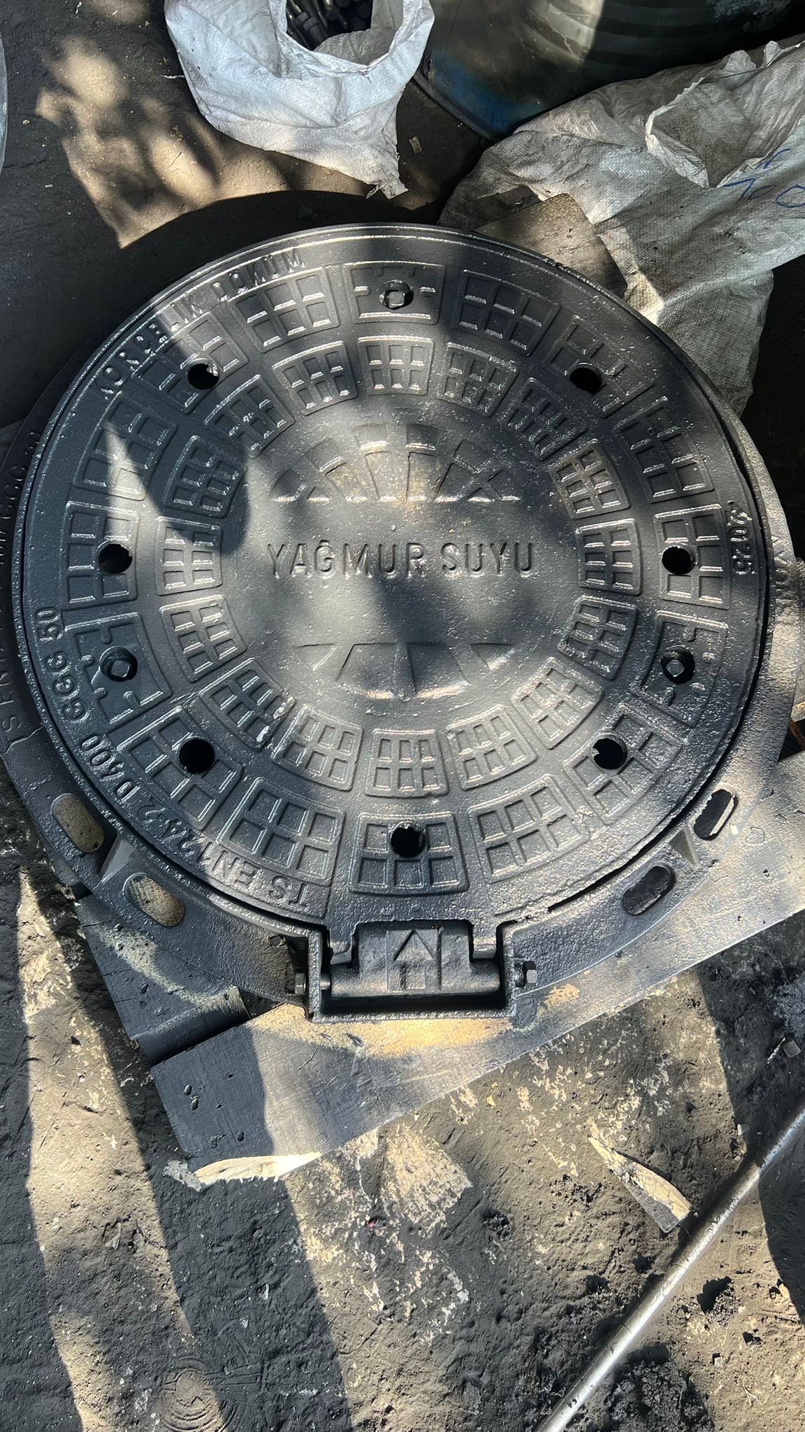 Menhol Rögar Kapakları