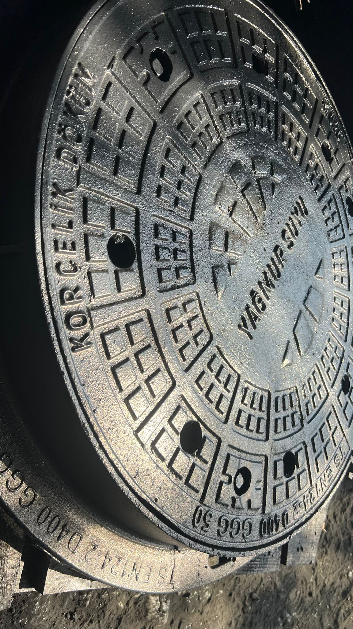 Menhol Rögar Kapakları